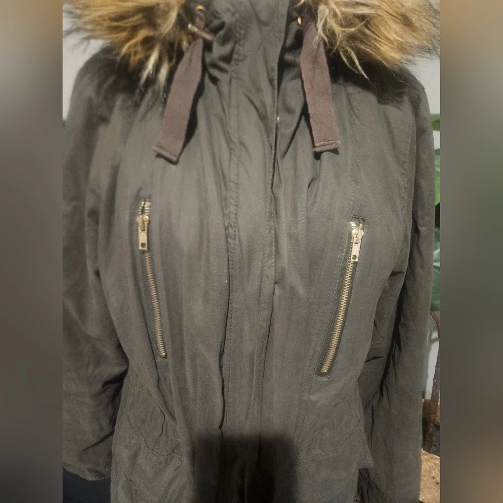 ASOS Parka Fur Trimmed Hood Utikity Medium Warmth Coat. Khaki/olive. Size 8